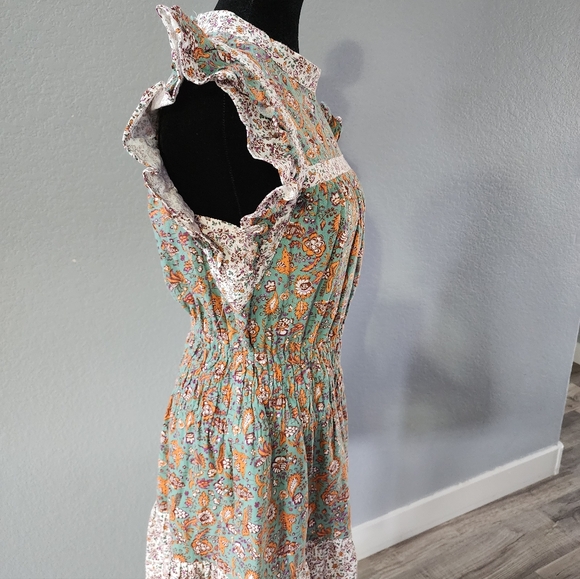 Floral Ruffle Sleeve Dress - Picture 5 of 13